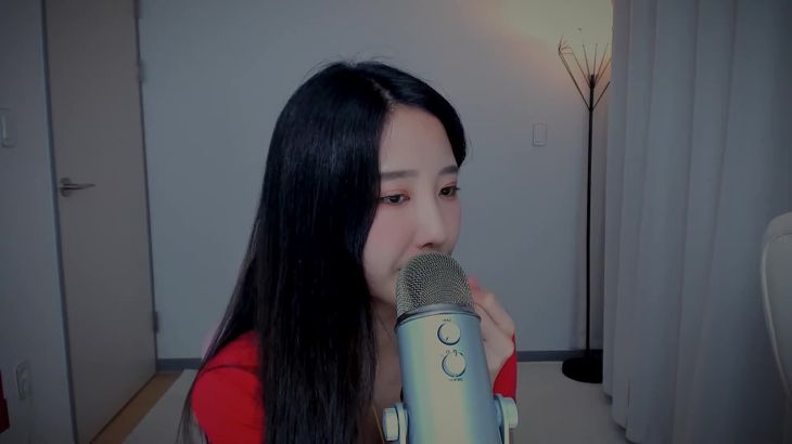 [ASMR-초미의일상]口腔音，吃棒棒糖，单声道