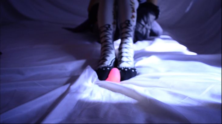 【七七ASMR语调 】丝足配备烧话剧情杀之女装催眠 四