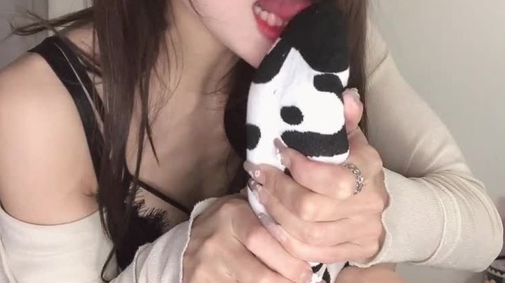 【易直播小祖宗】极品长腿御姐足系福利视频集 53