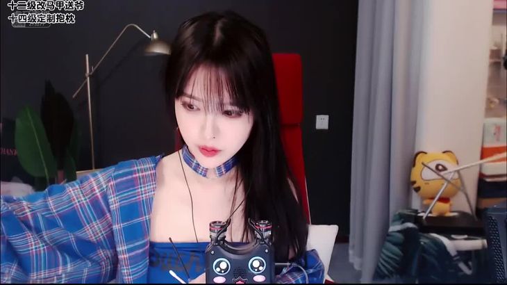 【虎牙恩七不甜】ASMR快速舔耳