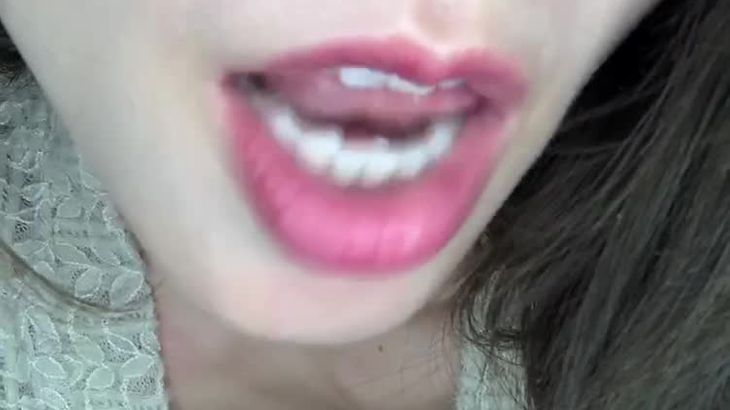 【易直播小祖宗】极品长腿御姐足系福利视频集 32