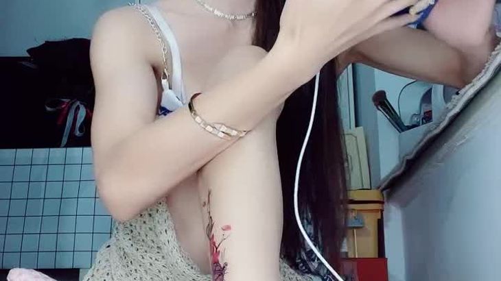 【易直播小祖宗】极品长腿御姐足系福利视频集 86