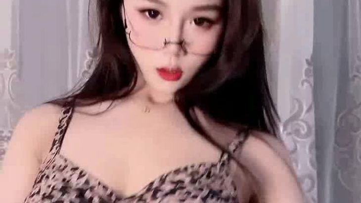 【快手辣条】最新复出福利 14V/3