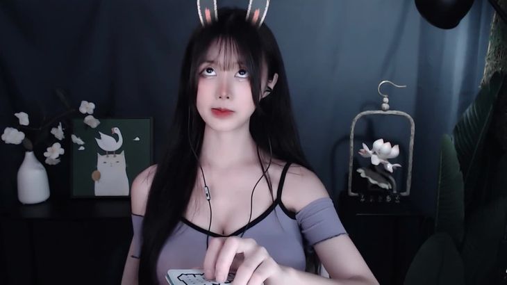 【萌夏茉】ASMR掏耳敲击