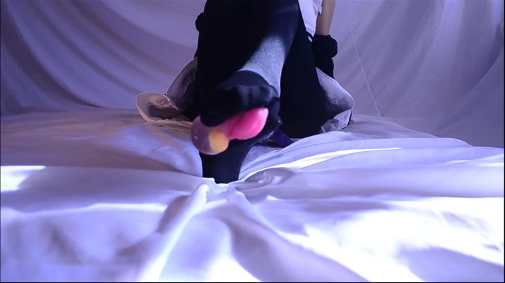 【七七ASMR语调 】丝足配备烧话剧情杀之姐姐的奴隶 一