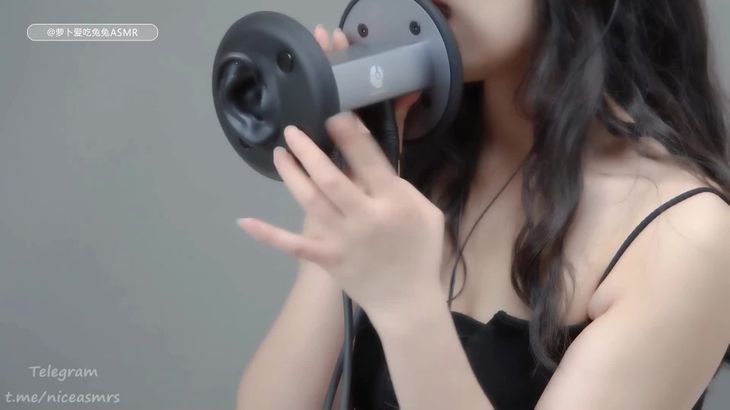 ASMR@萝卜爱吃兔兔 舔耳福利4