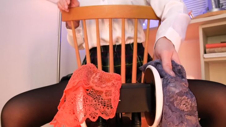 ASMR-–-ひとり暮らしOLのストッキング耳かき-Super-aggressive-Scratching–brain-trigger-【Son’s-routine】