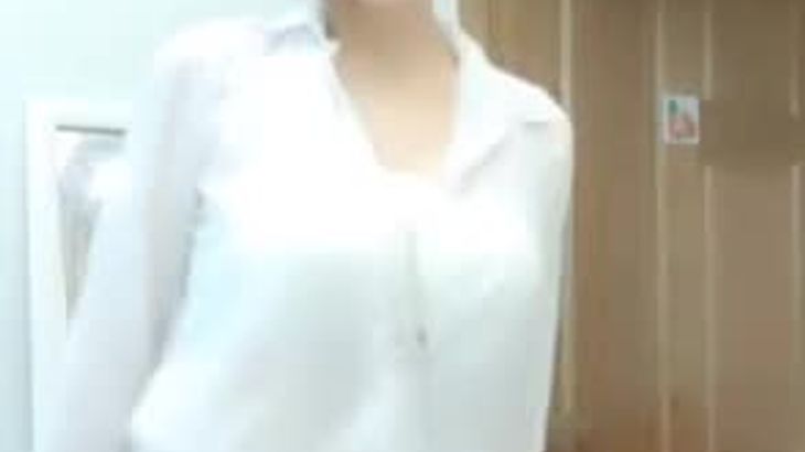 花椒美婷性感扭动后背摇被提醒