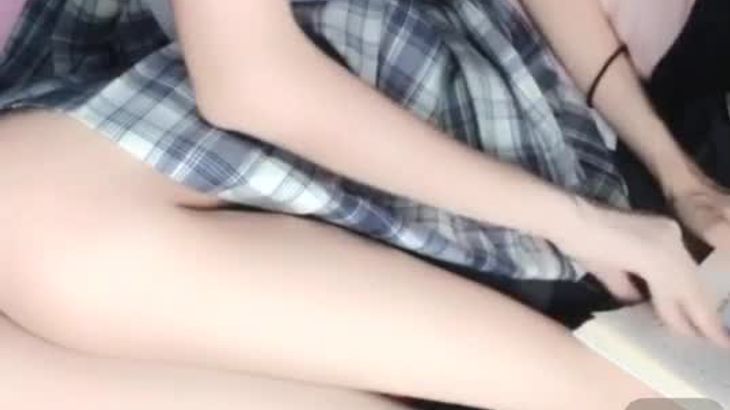 【小呆萌肉丸】直播录制 肉丝学生装 福利自寻！