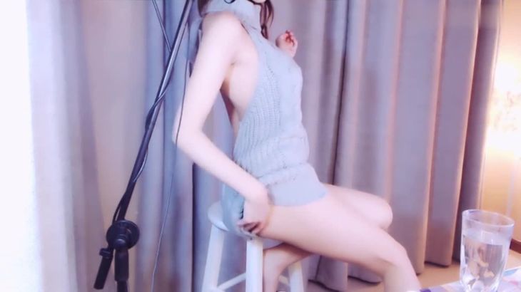 【小小奶瓶儿】办卡ASMR福利 开胸水毛衣定制版