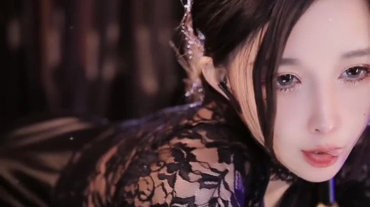 【余多多】御姐踩单车