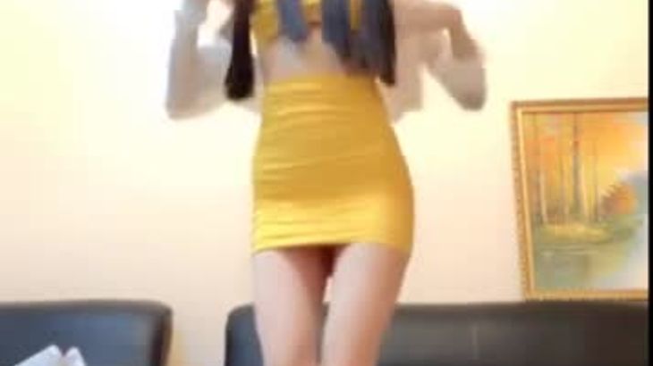 【九尾狐】高价收费直播 3套衣服 能歌善舞 这炮架能玩多久