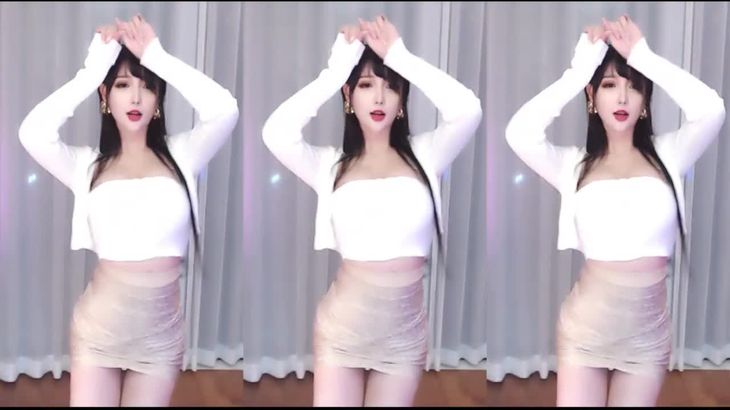 【斗鱼Minana呀】肉肉的身材很不错