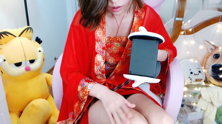 【斗鱼元子姐姐】ASMR红嫁衣舔耳福利