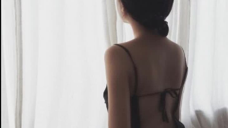 【Aki秋水ASMR】地下室的轻微调教 舔耳