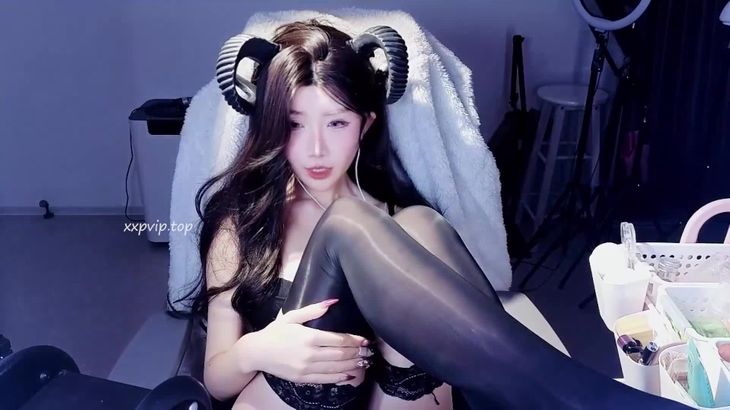 【aki秋水ASMR】满足你想要的一切幻想系列助眠视频超绝美食特写咀嚼音超满足是真nice！3