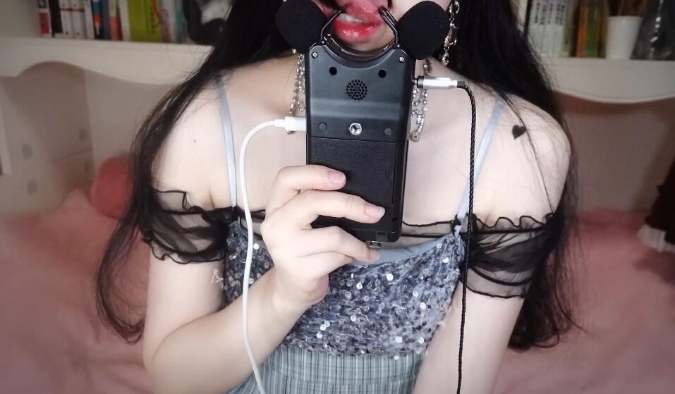 小羊喵ASMR 中间喘息烤全羊~带一点儿摩擦的小袜子.