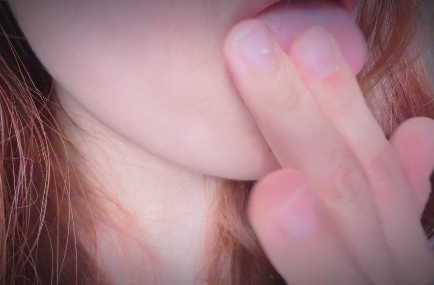 鹿鹿沄9.13 拍拍拍小舌头.