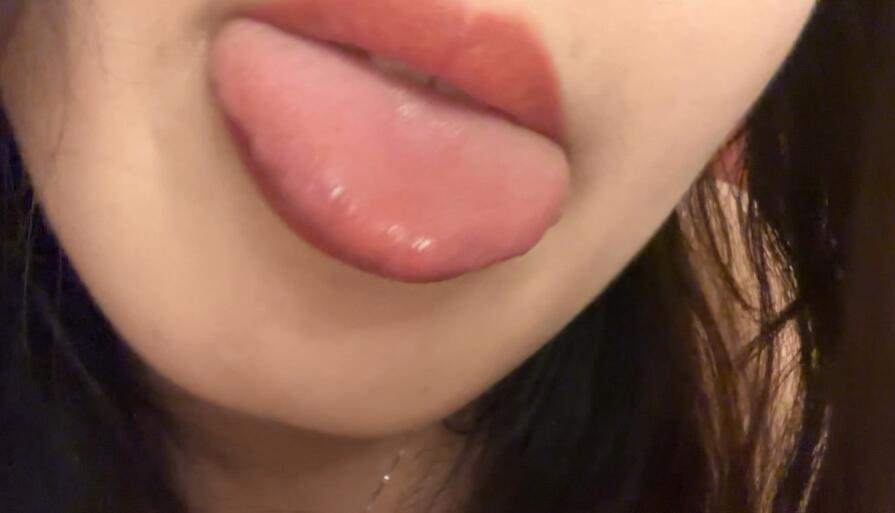 夏栖该睡啦 ASMR舔屏.