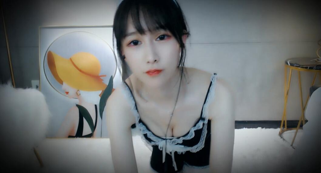 虎牙阿稀稀大魔王25期 视频—女仆VR.