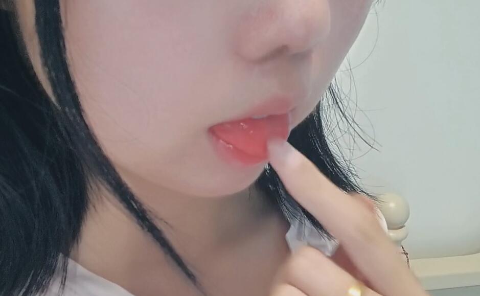 酥小熹 舔手+舔屏.