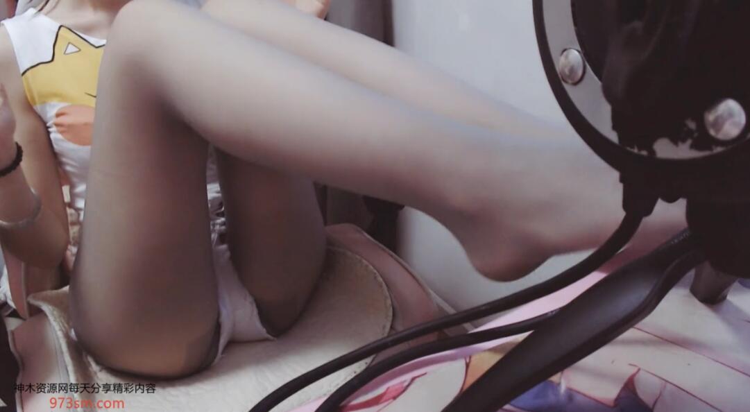 Aki秋水  可爱居家小妹.