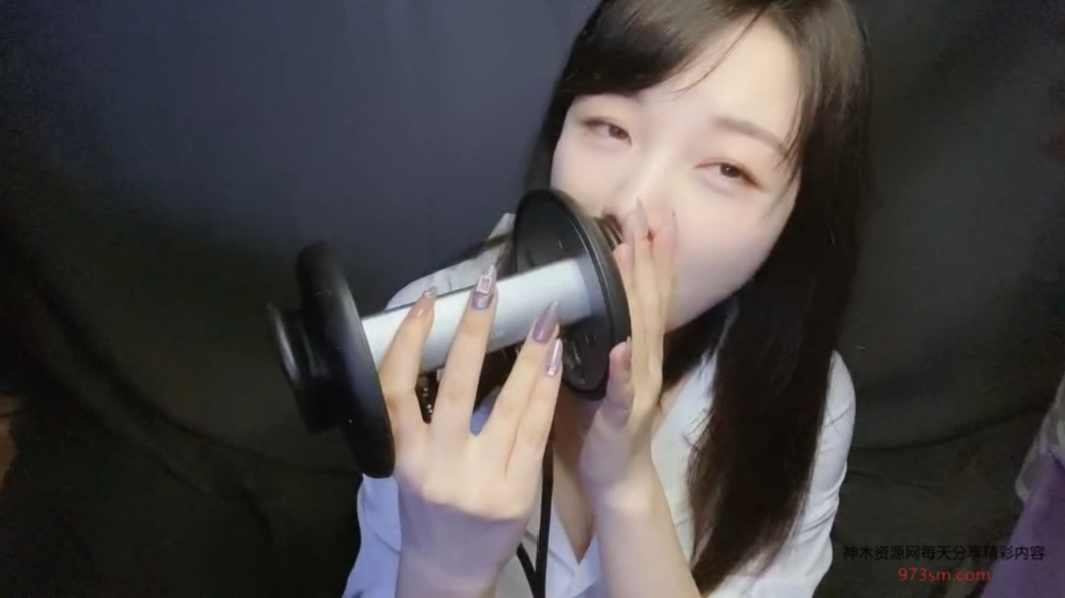 女友耳边诱惑轻语 虎牙肉淼淼女友系.