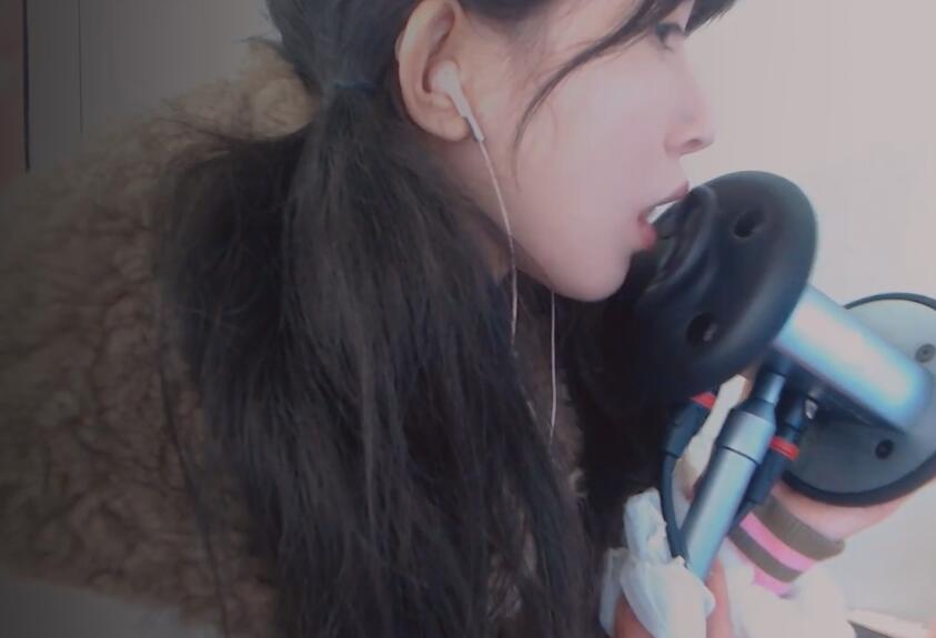 芝麻对辣 侧颜双人舔耳 贴耳吸溜吸溜.