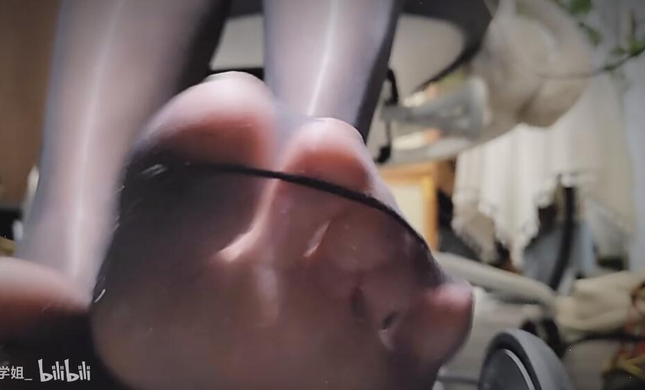 酥酥学姐ASMR 嗯？臭弟弟又不听姐姐的话了.