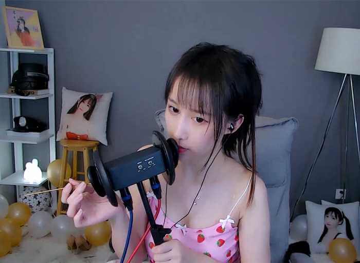 口腔音&白丝美脚按摩 阿稀稀大魔王99元魔法书视频.