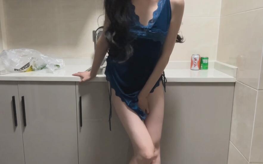 婉儿别闹《厨房的胡萝卜》真爱完整版.