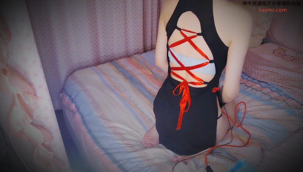 斗鱼子初霸霸火箭福利 开叉旗袍2.