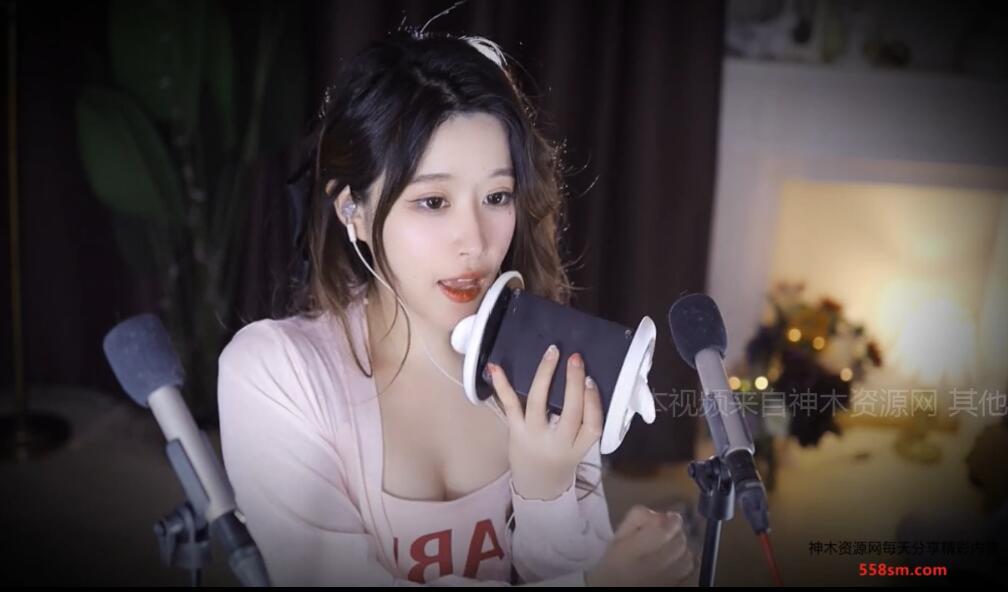 大伊伊ASMR饿猫咆哮.