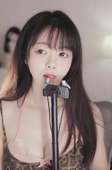 缇雅99 ASMR  居然全部吞进去了.