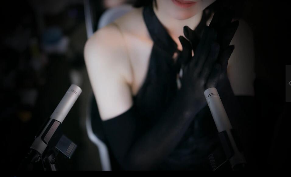 虎牙阿稀稀大魔王 蕾丝手套+视频超近踩踏视角！.