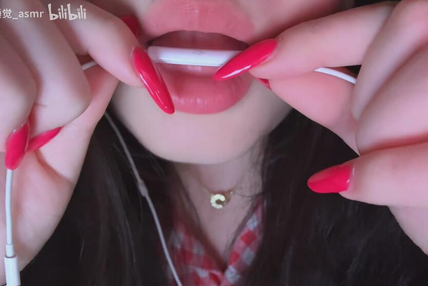 【蛋蛋助眠】啃耳机麦 刮舌苔.