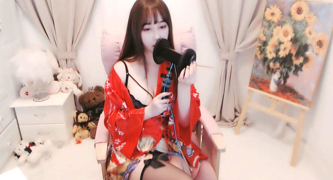 尤猫醒醒和服采耳喘气口腔音剧情斗鱼doki醒醒超火asmr.