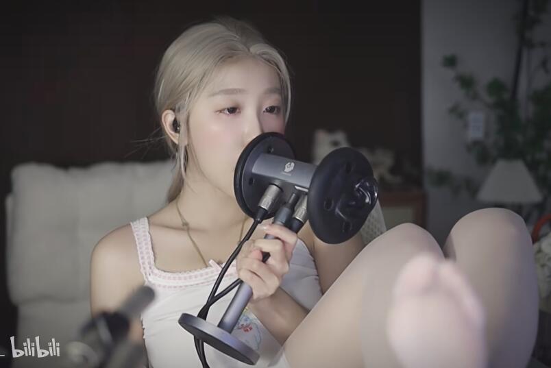 酥酥学姐ASMR 舔耳 充电视频.