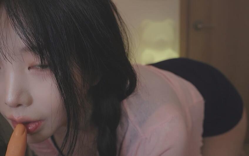 Yoonying  ASMR 姐姐保姆.