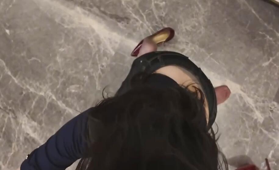 小一熟了 七夕特辑：飞机杯外送员的服务.