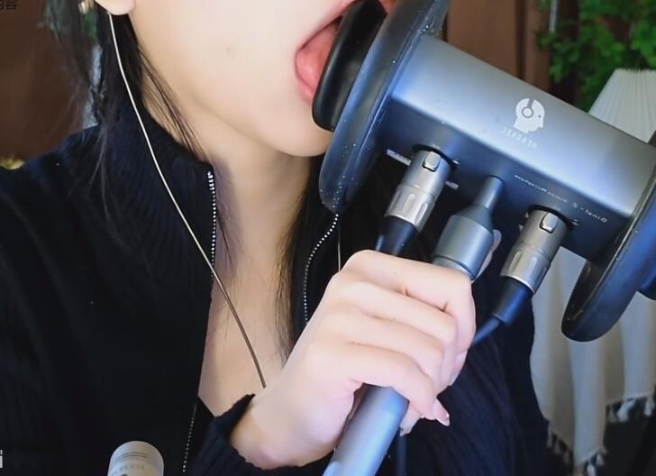 酥酥学姐ASMR舔耳.