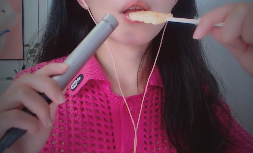 芝麻对辣 ASMR 贴脸舔舐糖果 口腔音.