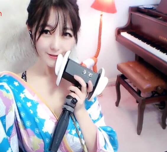 樱晚GIGI ASMR助眠舔耳 上线签收你的女友.