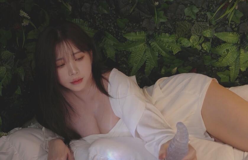 Yoonying ASMR 触手岛冒险角色扮演.