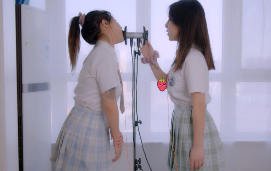 小萌ASMR 五月会员-草莓双立人.