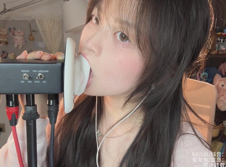 椰椰拿铁助眠 固定视角 轻语口腔音天鹅.