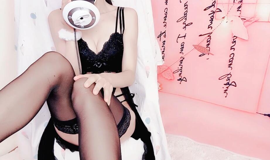 斗鱼夏诗诗 蕾丝女友.