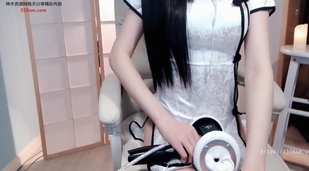 【限时】婉儿别闹《姐姐用特殊姿势帮我》.