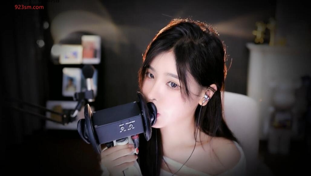 虎牙恩七不甜ASMR助眠 魔法书视频在线.