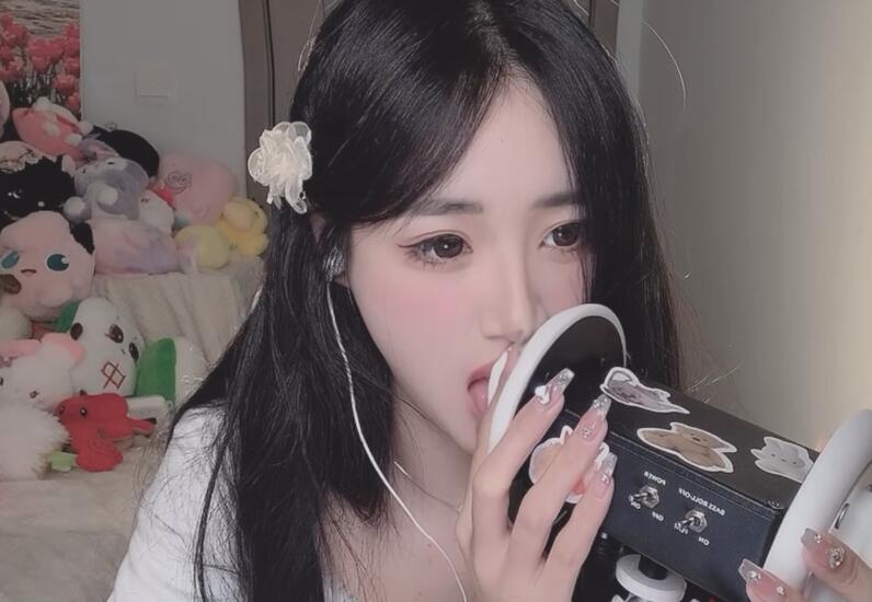 啵啵梨ASMR 舔耳.